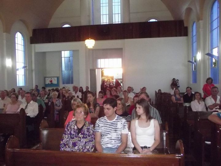 01-Templo lotado para a Instalação da Pastora