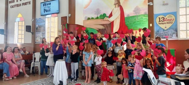 Culto em homenagem ao dia dos Pais na Comunidade de Belém