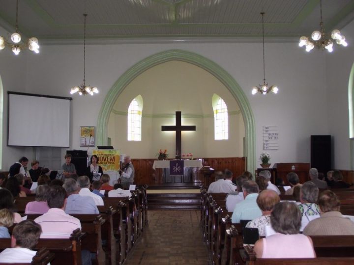 Convivendo e Celebrando no Culto da FLADEPE