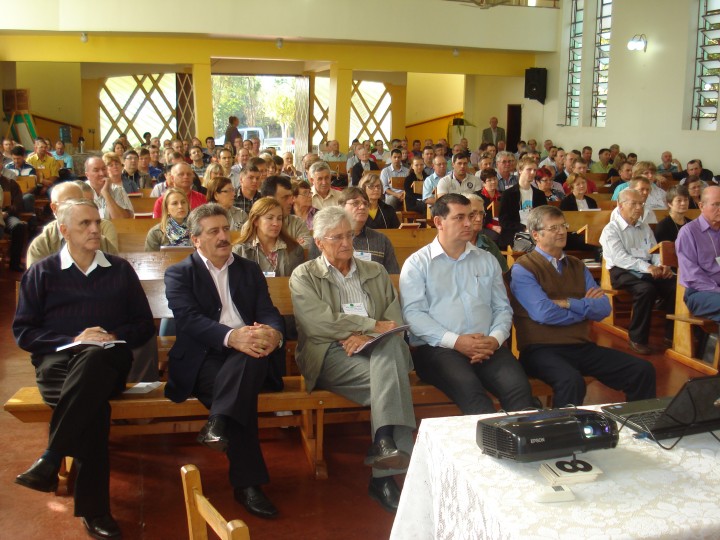 Mais de 220 participantes da Assembleia Sinodal