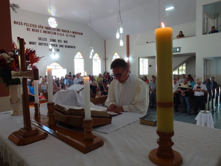 Culto de Páscoa com Santa Ceia na Comunidade de Belém