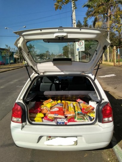 Grupo da Terceira Idade da Comunidade Vida Nova promoveu uma campanha de arrecadação de alimentos para doação