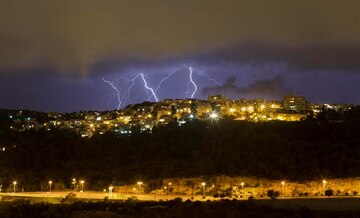 haifa-israel-25-10-2012-tempestade-em-haifa_531203-1834