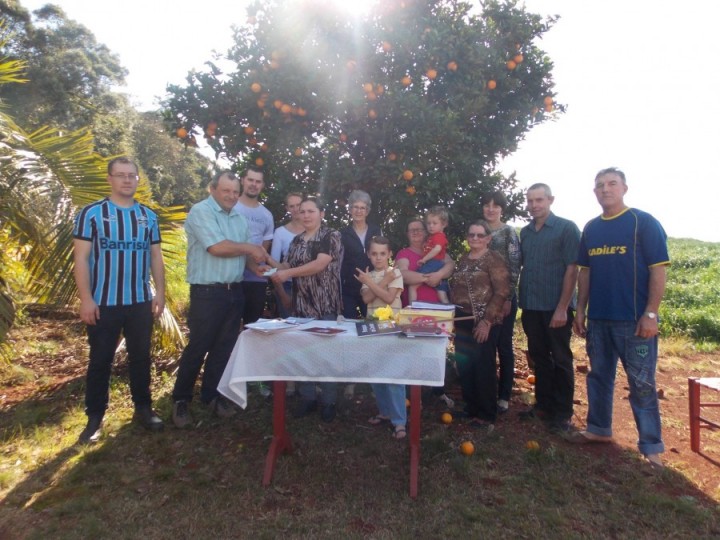 Comunidade Pontão - Condor/RS recebe donativo da Campanha Vai e Vem