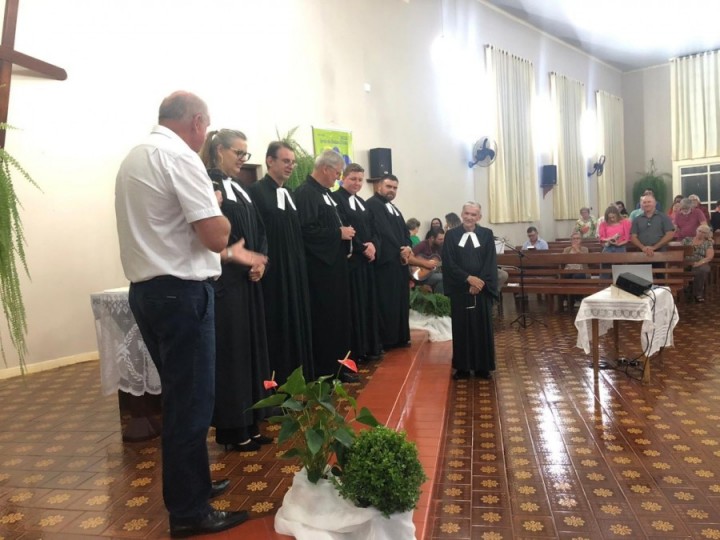 Culto de Instalação é celebrado em Vila Nova (PR)