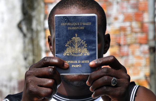 Haitiano-passaporte-documento-haitianos-Brasil