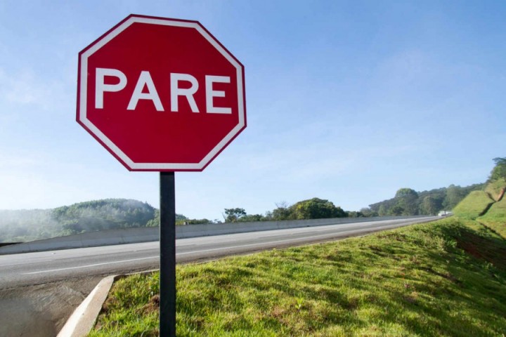 Pare!