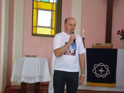 Senhor Valter Botke Presidente da Comunidade