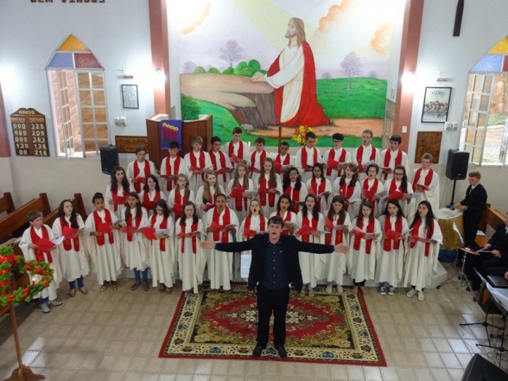 Cantata de Natal da ADL na Paróquia Aliança