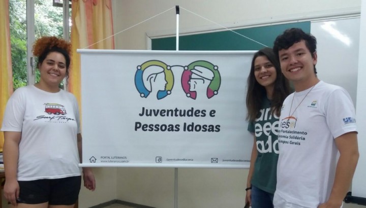 Jovens do sínodo Paranapanema participam de seminário de formação Juventudes e Pessoas Idosas.