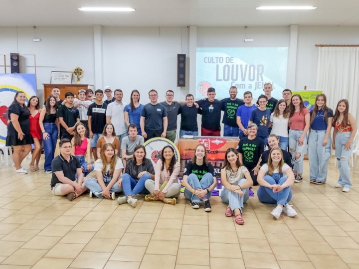 Jovens alemães participam de encontro da Juventude Evangélica de Marechal Cândido Rondon