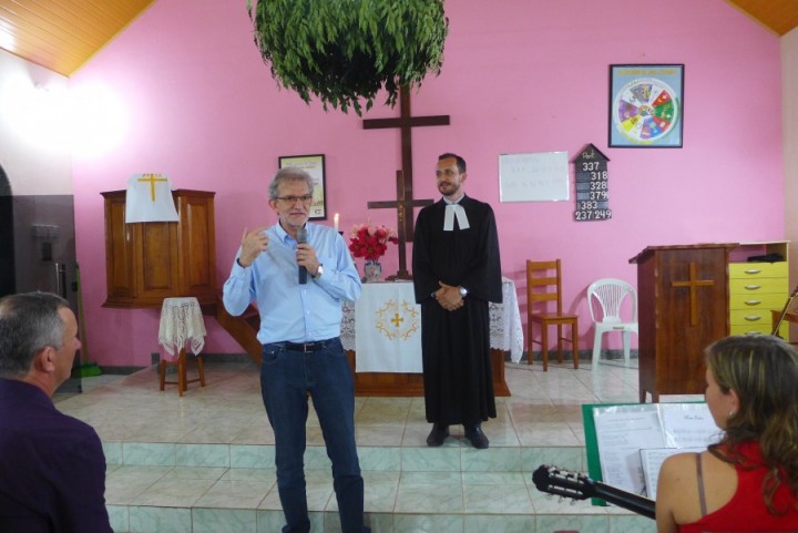 Visita do pastor presidente à Paróquia de Califórnia