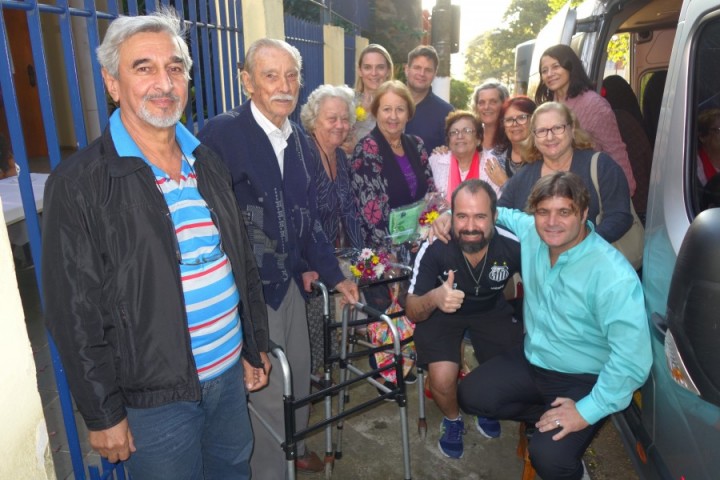 Passeio da Comunidade para Festa anual em Vila Campo Grande