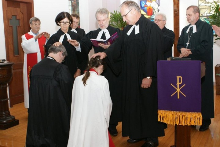 Oração e bênção ao Pastor Sinodal Ricardo Cassen e à Pastora Vice-Sinodal Ana Isa dos Reis 4