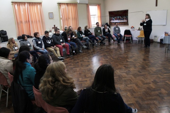 O Encontro na São Mateus iniciou com a saudação da Pastora Cleide