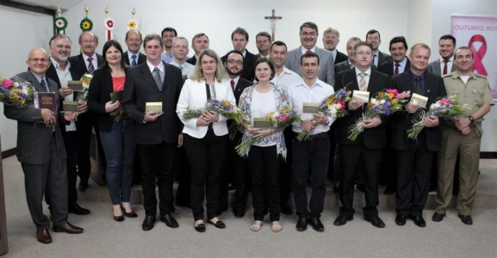 Homenageados e vereadores