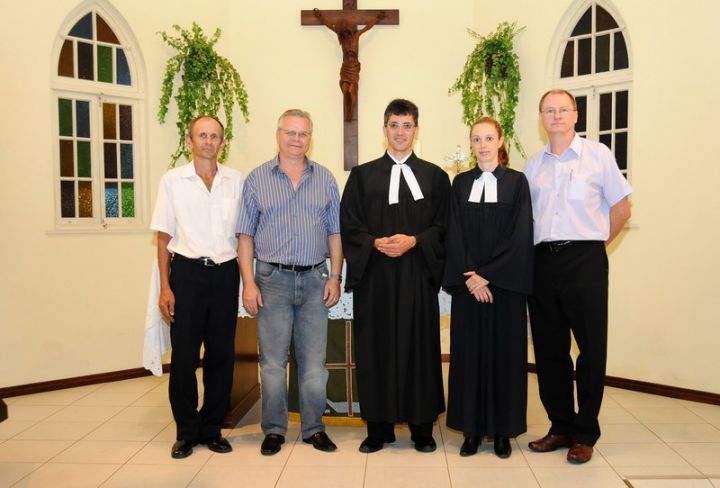 Pastores Alexander e Adriana instalados na Paróquia de Badenfurt