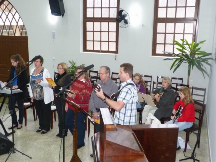 Culto na Barra do Rio Cerro