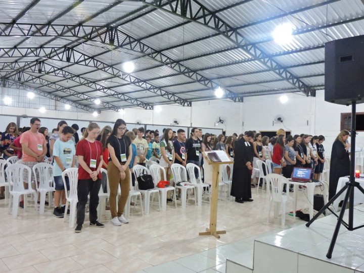 Celebração de abertura do Acampamento