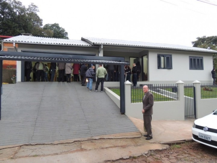 Casa Pastoral Dedicada no domingo 25 de maio