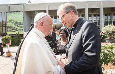 Papa Francisco cumprimenta o Secretário-Geral do CMI Olav Fikse Tveit - ALBIN HILLERT/CMI