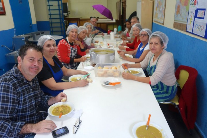 Almoço durante a preparação da Festa da Feijoada 20/08/2016