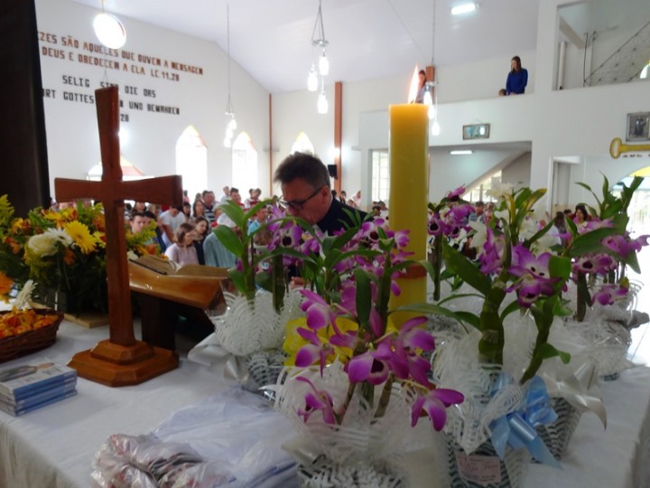 Celebração do Dia dos Pais na Paróquia Aliança