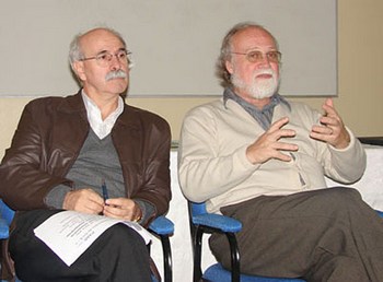 Walter Altmann (dir.) e Homero Pinto trouxeram para o debate o tema central da Semana Acadêmica %u2013 foto: Ingelore S. Koch