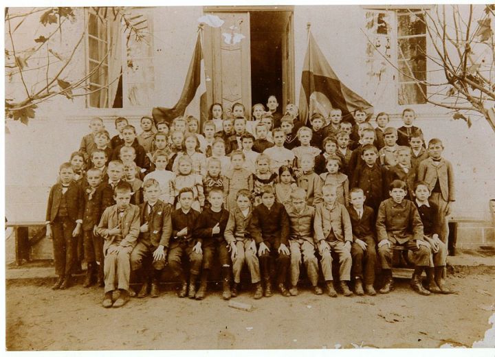 Centro Sinodal de Ensino Médio de Sapiranga alunos 1906 foto acervo do Centro