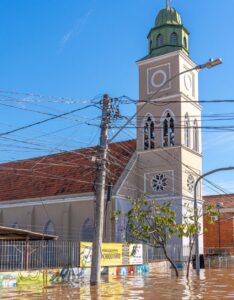 Enchentes no RS - Igreja da Comunidade da Paz em Porto Alegre