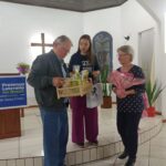 Presente da paróquia ao Pastor