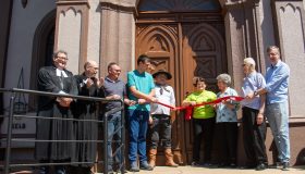 O dia 13 de outubro de 2024 foi um dia festivo para a Comunidade Evangélica de Lomba Grande. Em um lindo e agradável dia de sol, os membros e amigos da Comunidade se reuniram para inaugurar a nova pintura da igreja e para celebrar a sua festa anual.